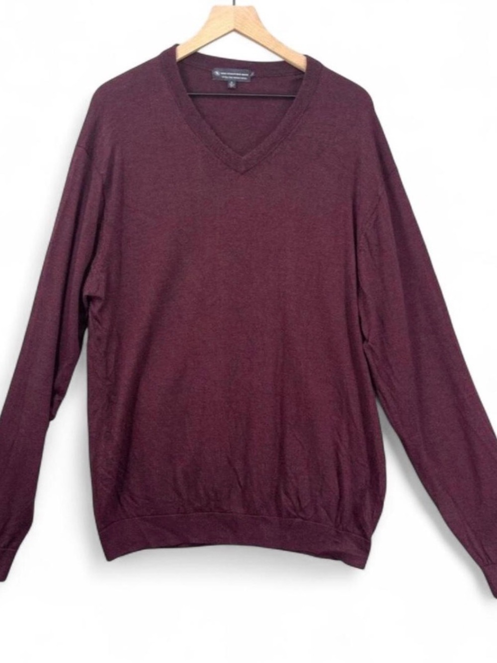 Hart Schaffner Marx Men's V-Neck Sweater in Burgundy